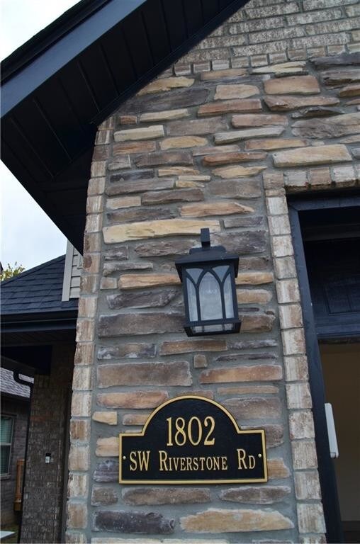 Foto del edificio - 1802 SW Riverstone Rd