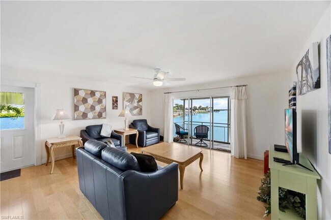 Foto del edificio - 330 Kon Tiki Dr