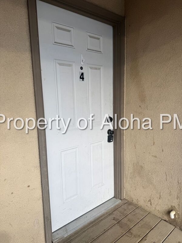 Foto del edificio - 1065 W Pine Ave