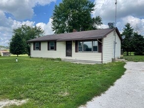 Building Photo - 10 Milfred Dr