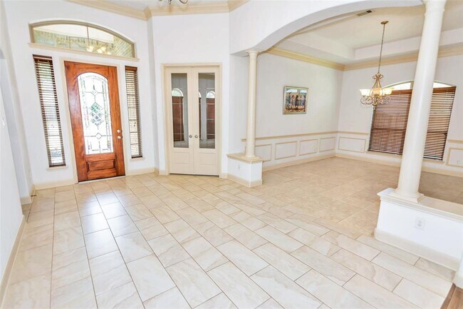 Foto del edificio - 10602 Fasig Tipton Ln