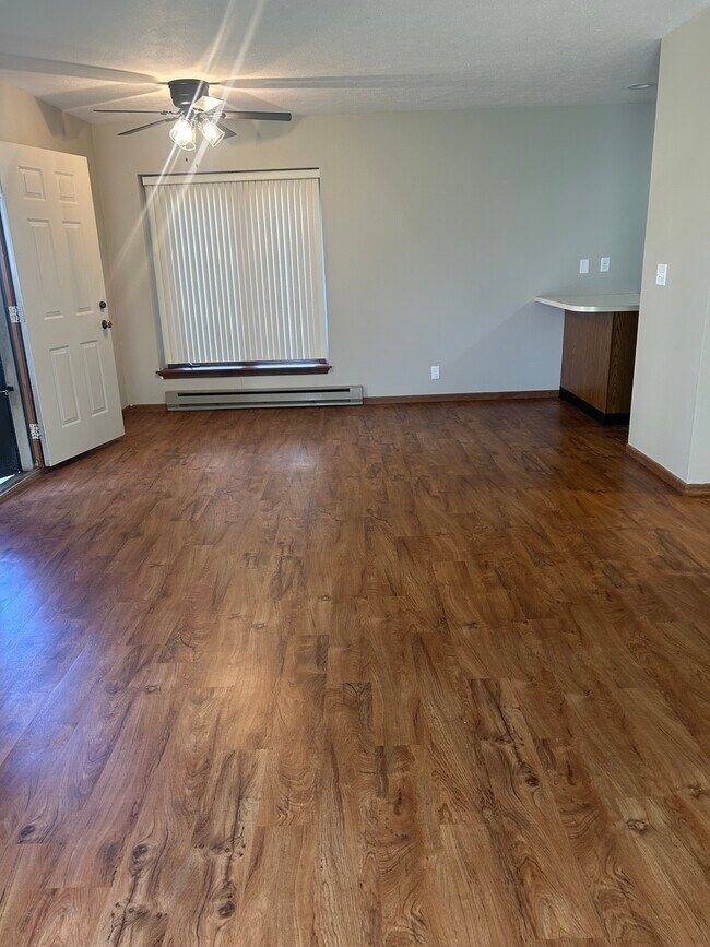 Foto del edificio - 4071 Applewood Ln