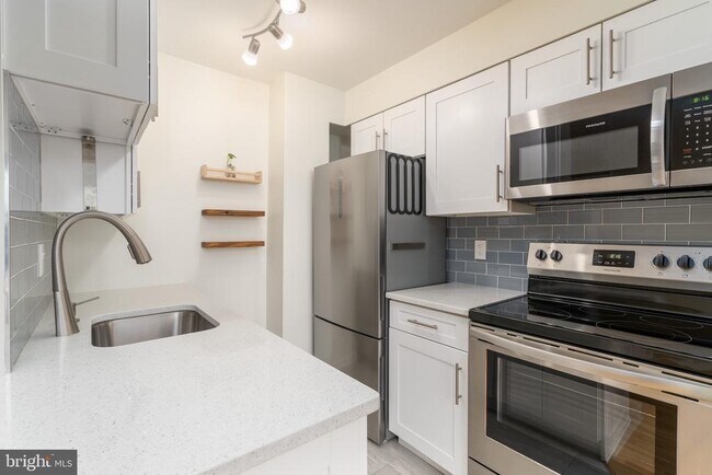 Building Photo - 2440 16th St NW