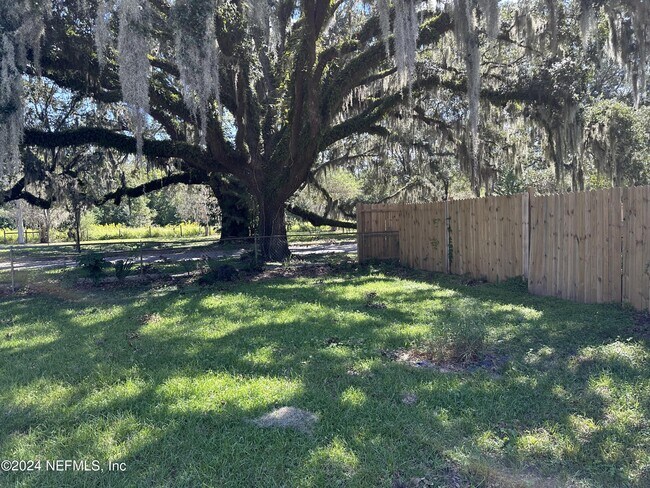 Foto del edificio - 6660 Oriole Ave