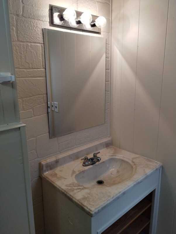 Building Photo - 5550 Lyle Ln