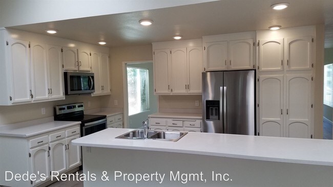 Building Photo - 3 br, 2 bath House - 439 Candlelight Dr.