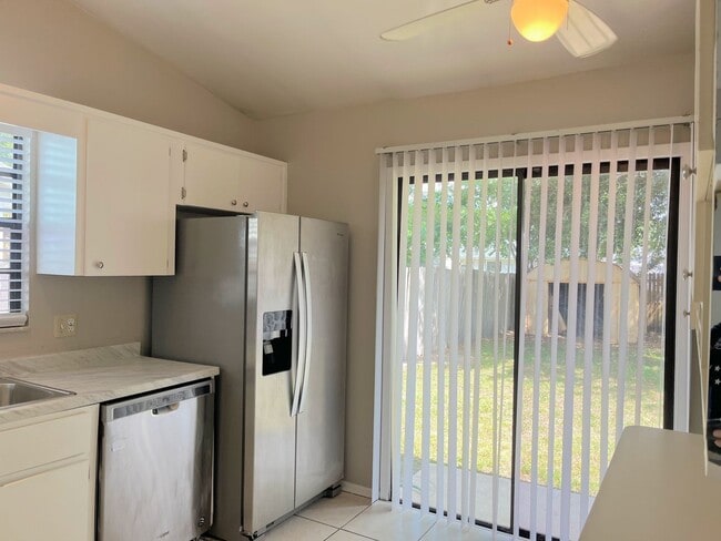 Building Photo - 2451 E Illiana St