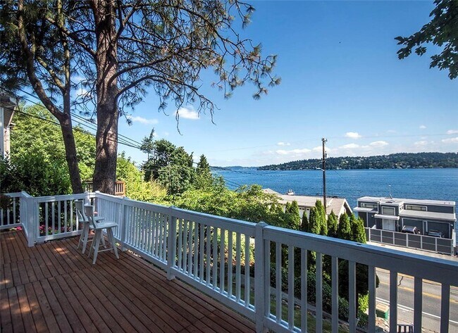 Foto del edificio - 3 bed / 1 bath single family house with st...