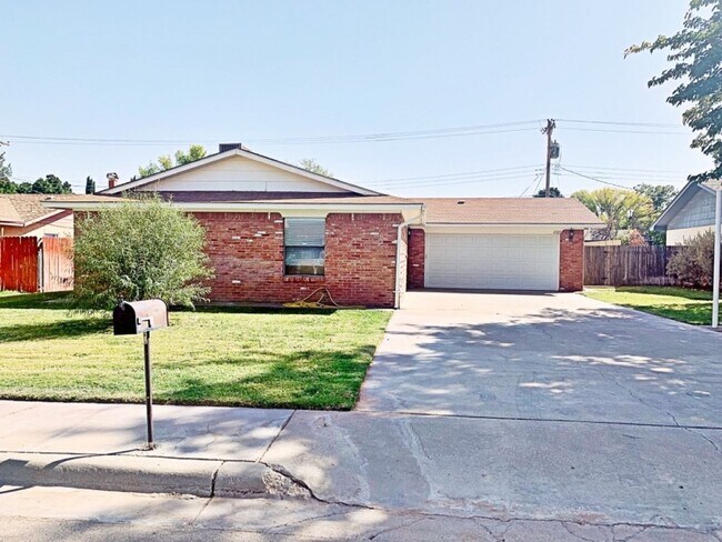 Building Photo - Nice Three Bedroom, 2 Bath home for rent.