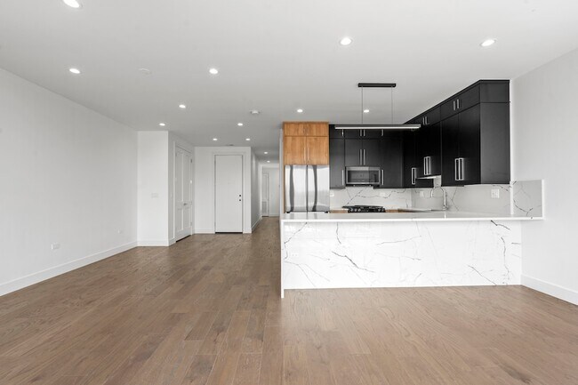 Foto del edificio - 3008 W Belmont Ave