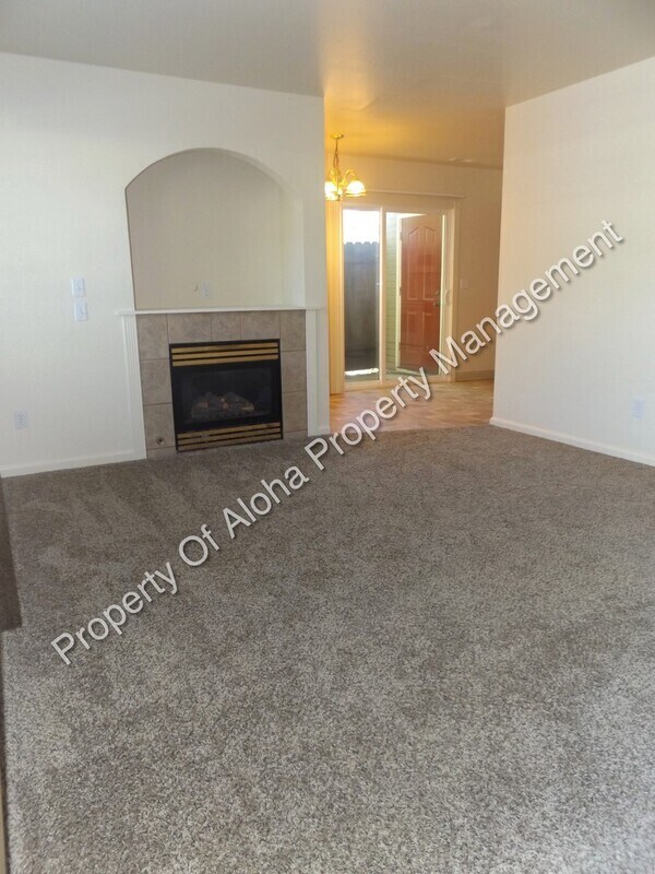 Building Photo - 5668 W Bloom St