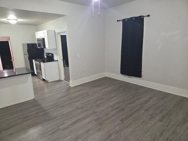 Foto del edificio - 413.5 E Washington Ave