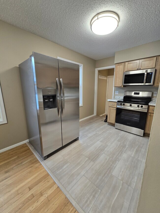 Foto del edificio - 2125 Hollywood Blvd