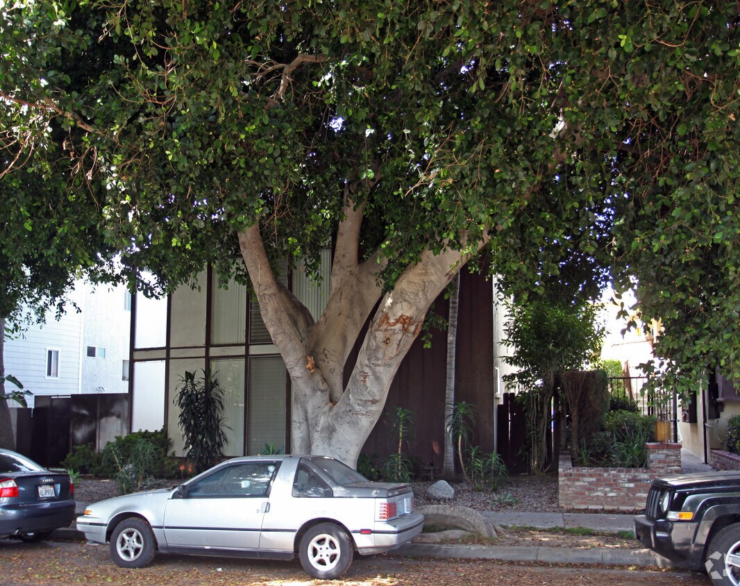 1529 Granville Ave, Los Angeles, CA 90025 Apartments in Los Angeles
