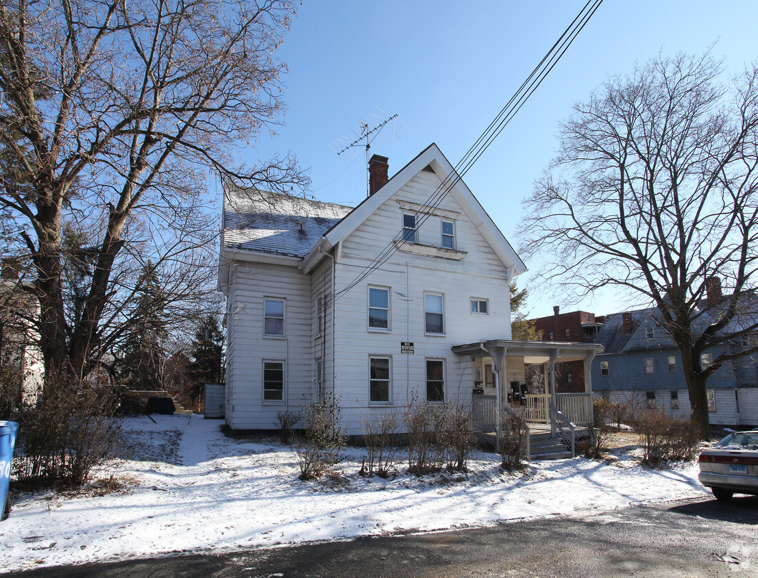 Foto del edificio - 80 Linden St