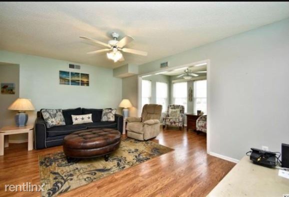 Building Photo - 3 br, 2 bath Condo - 8558 Hopkins Cir