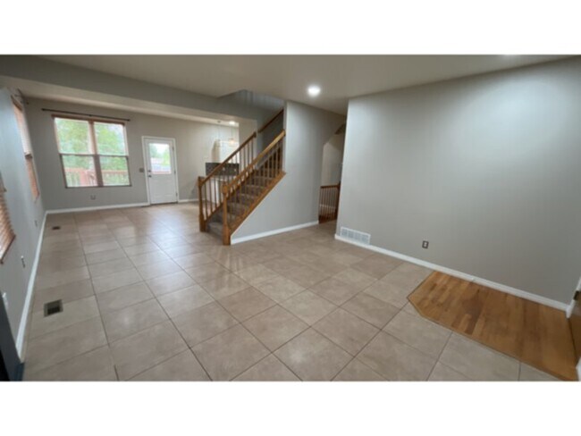 Building Photo - 8063 Cooper River Dr