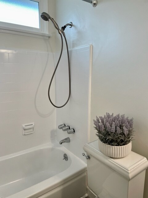 Baño - 4961 Kester Ave