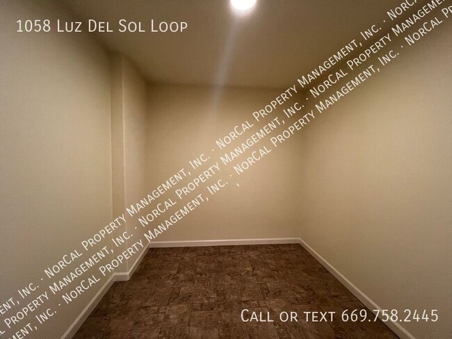 Building Photo - 1058 Luz Del Sol Loop