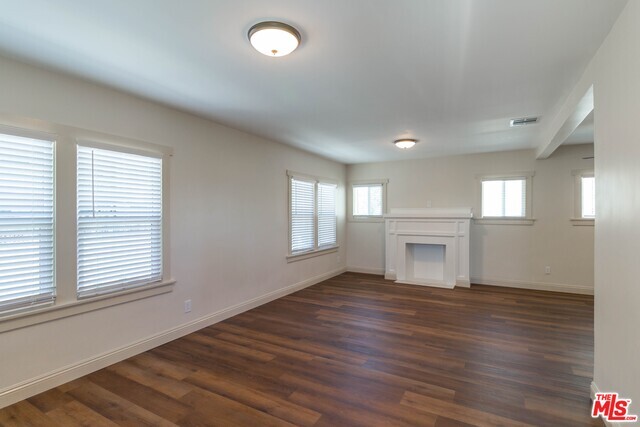Building Photo - 338 S Benton Way