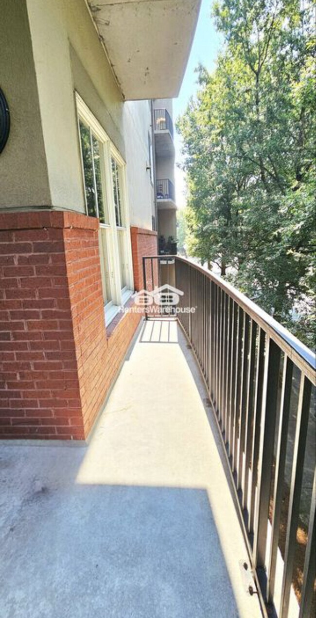 Foto del edificio - 384 Ralph McGill Blvd NE