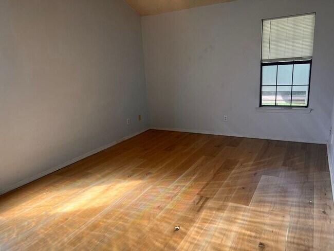 Foto del edificio - 24 Wagon Wheel Ct