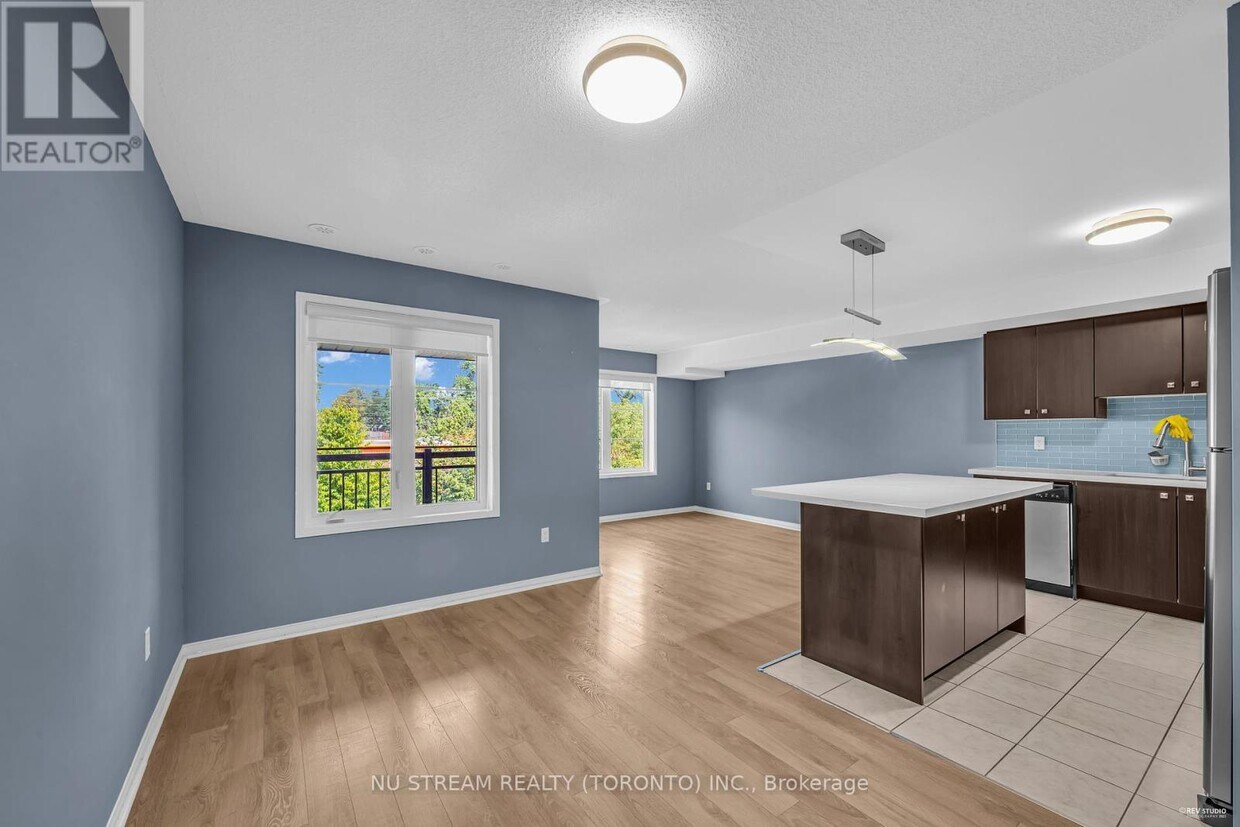 Photo principale - 6063-6063 Kingston Rd