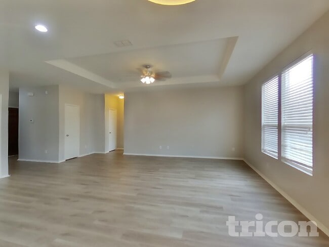 Building Photo - 115 Abelia Dr