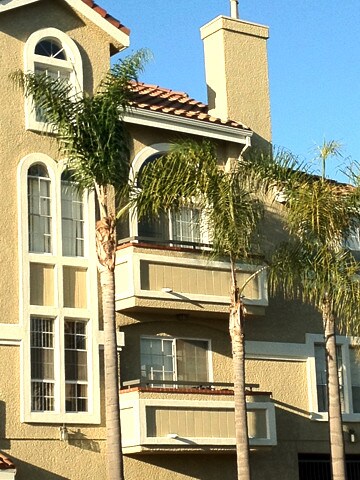 Building Photo - 1427 Brockton Ave