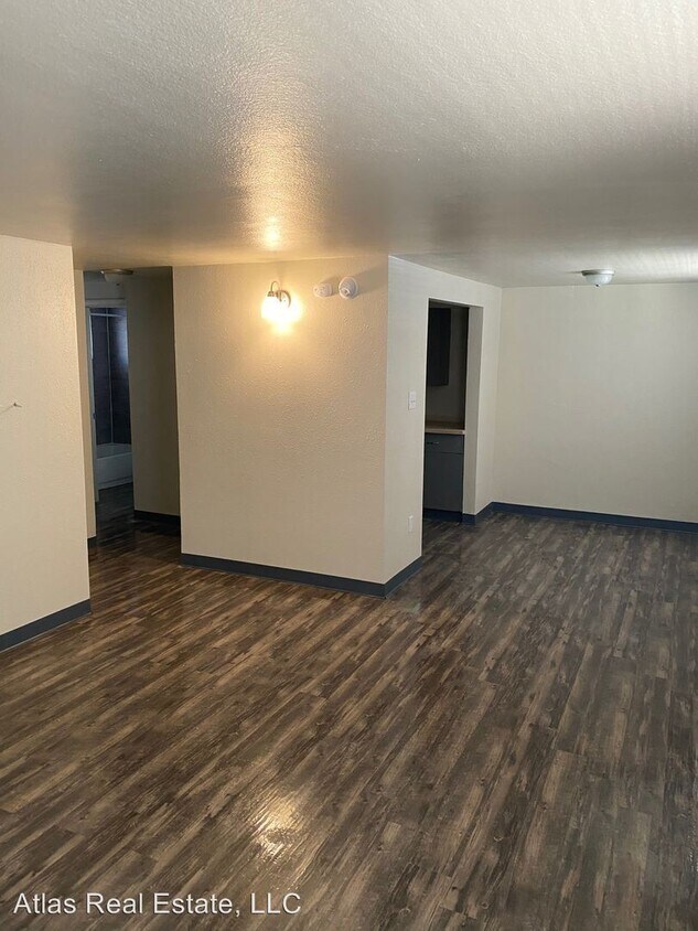 Foto principal - 825-839 E San Miguel St