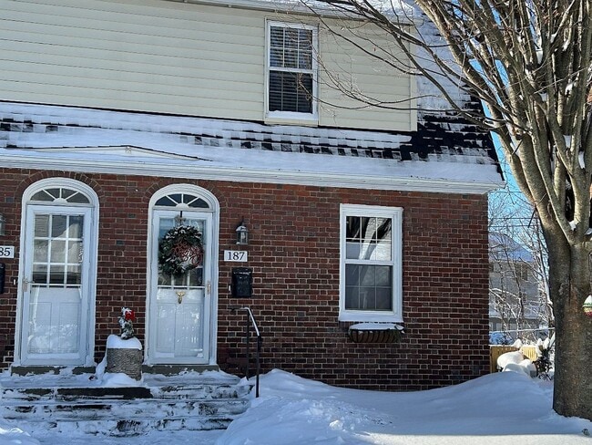 Building Photo - 187 Raleigh Way