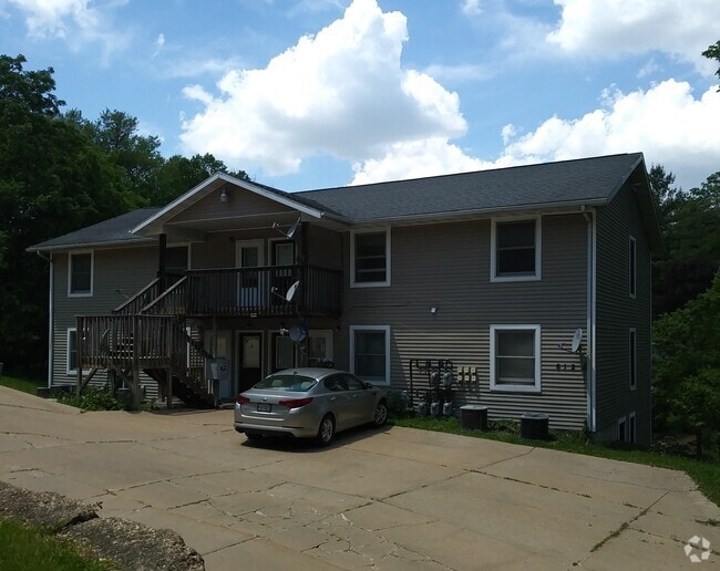 Building Photo - 610 Elk St
