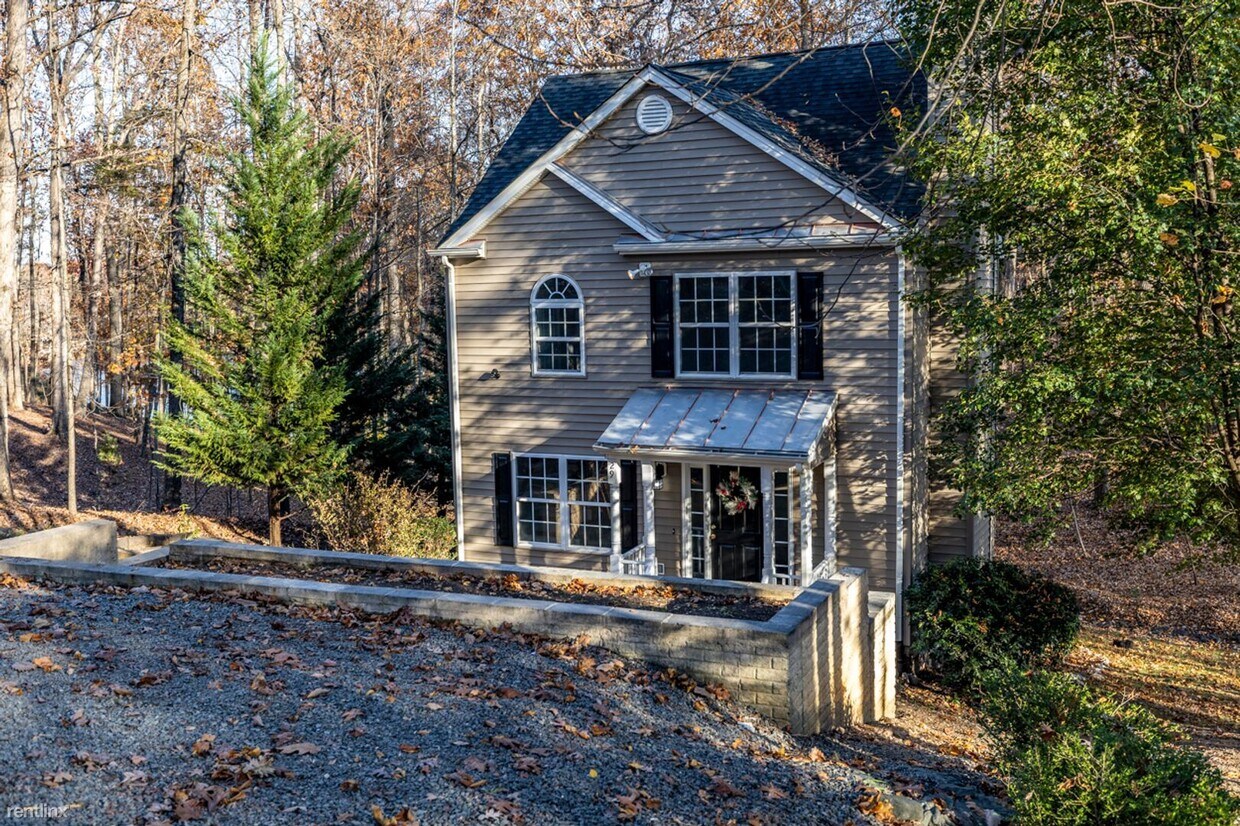 3 br, 3.5 bath House 29 Fairwoods Place House Rental in Palmyra, VA