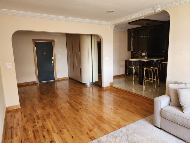Foto del edificio - 63-61 99th St