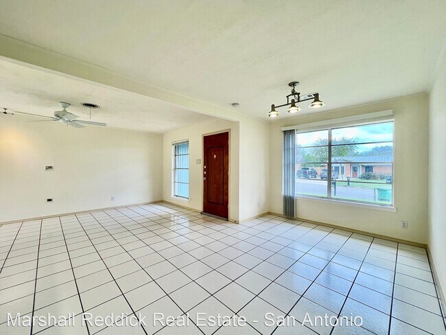 Building Photo - 3 br, 2 bath House - 3307 Herlinda Dr.