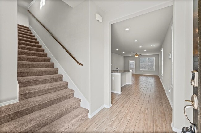 Building Photo - 10818 Catclaw Ct