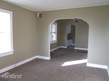 Foto del edificio - 2 br, 1 bath House - 431 W Division St