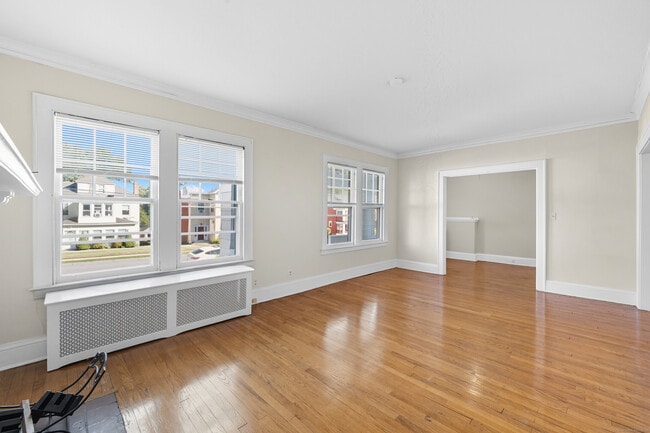 Foto del edificio - 89 Maplewood Ave