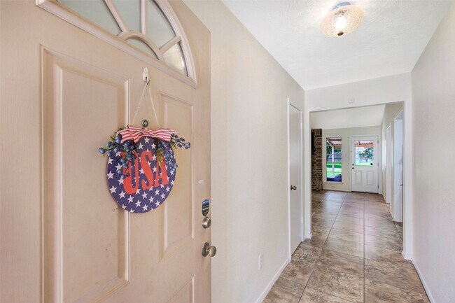 Building Photo - 10314 Paintbrush Ln