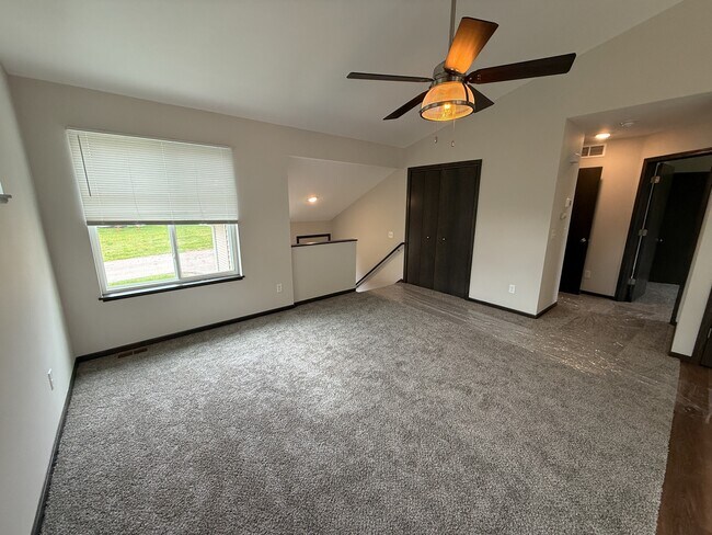 Foto del edificio - 930 Waters Edge Ct