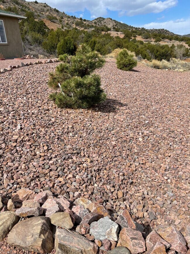 Foto del edificio - 422 Storm Ridge Dr