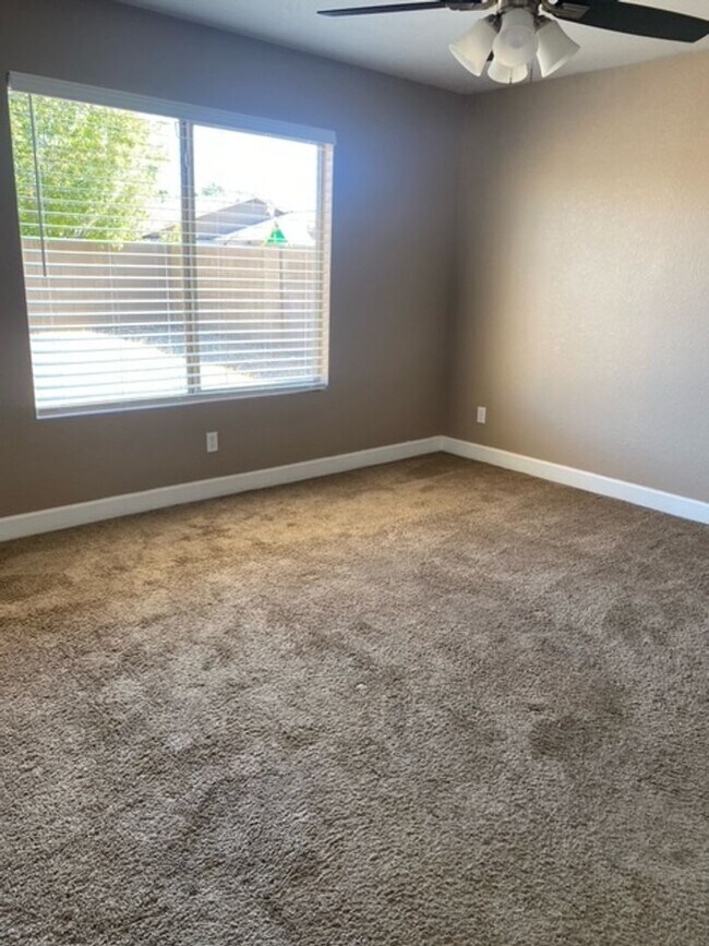 Foto del edificio - Flag Homes - 012