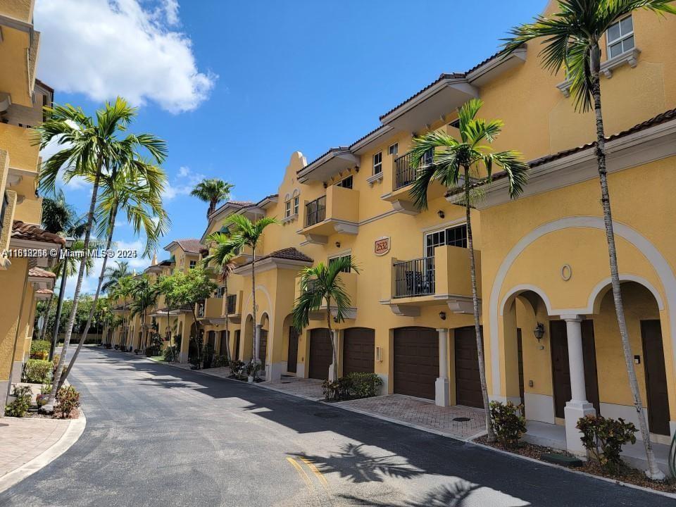 Foto principal - 2520 SW 14th Ave