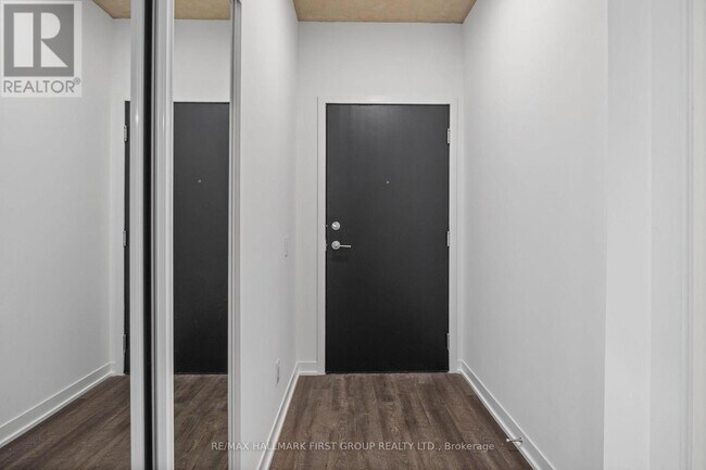 Building Photo - 1808 St Clair Ave W