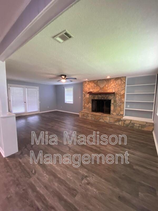 Building Photo - 7 Treadway St