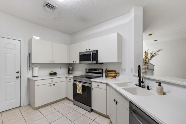 Building Photo - 9181 Villa Palma Ln