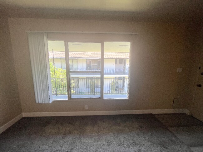 Foto del edificio - 170 S Chester Ave