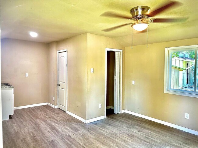 Foto del edificio - 1502 W Talmage St