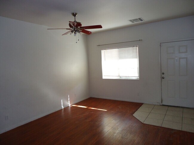 Foto del edificio - Beautiful two story house at SW area