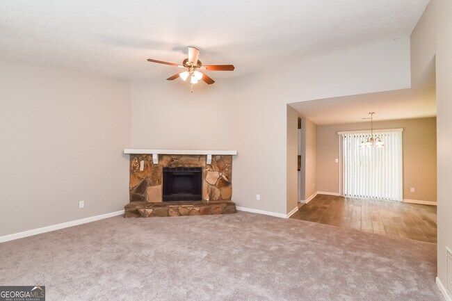 Foto del edificio - 6037 Maryjo Ln
